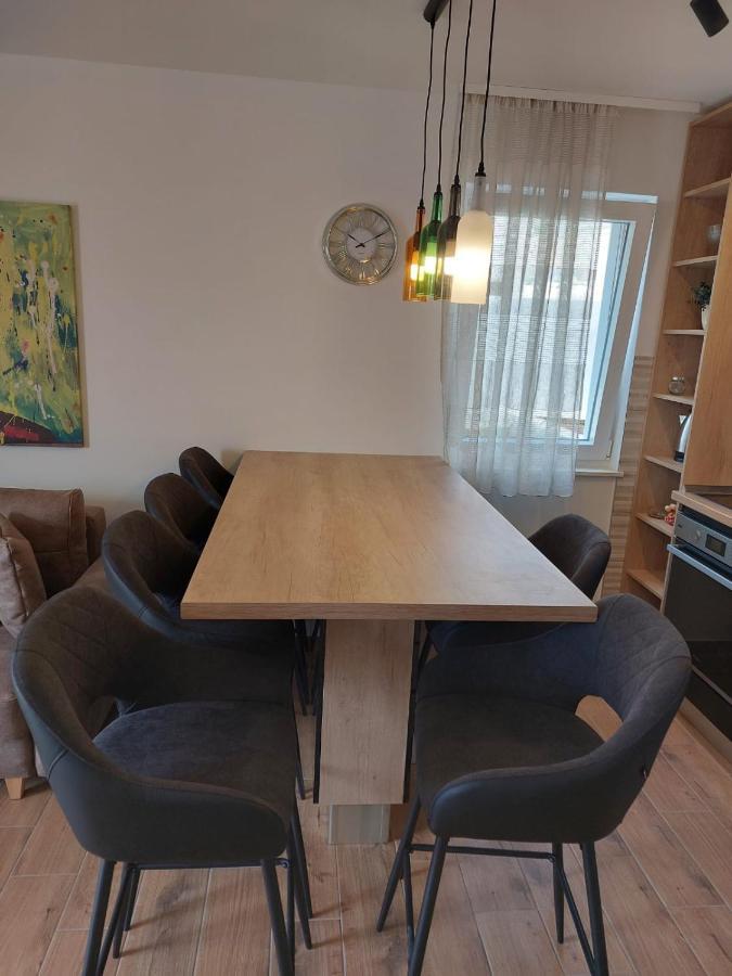 Apartments Vini Donji Seget Exteriör bild