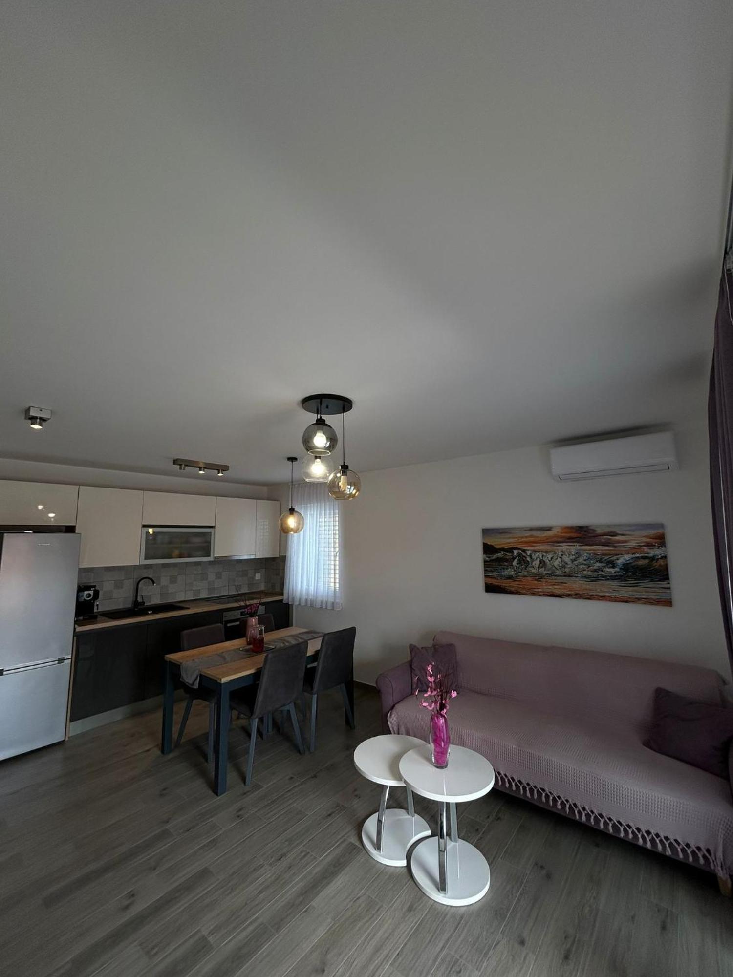 Apartments Vini Donji Seget Exteriör bild